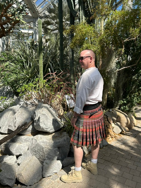 Pre-made Men's 5 yard kilt 46 inch waist size